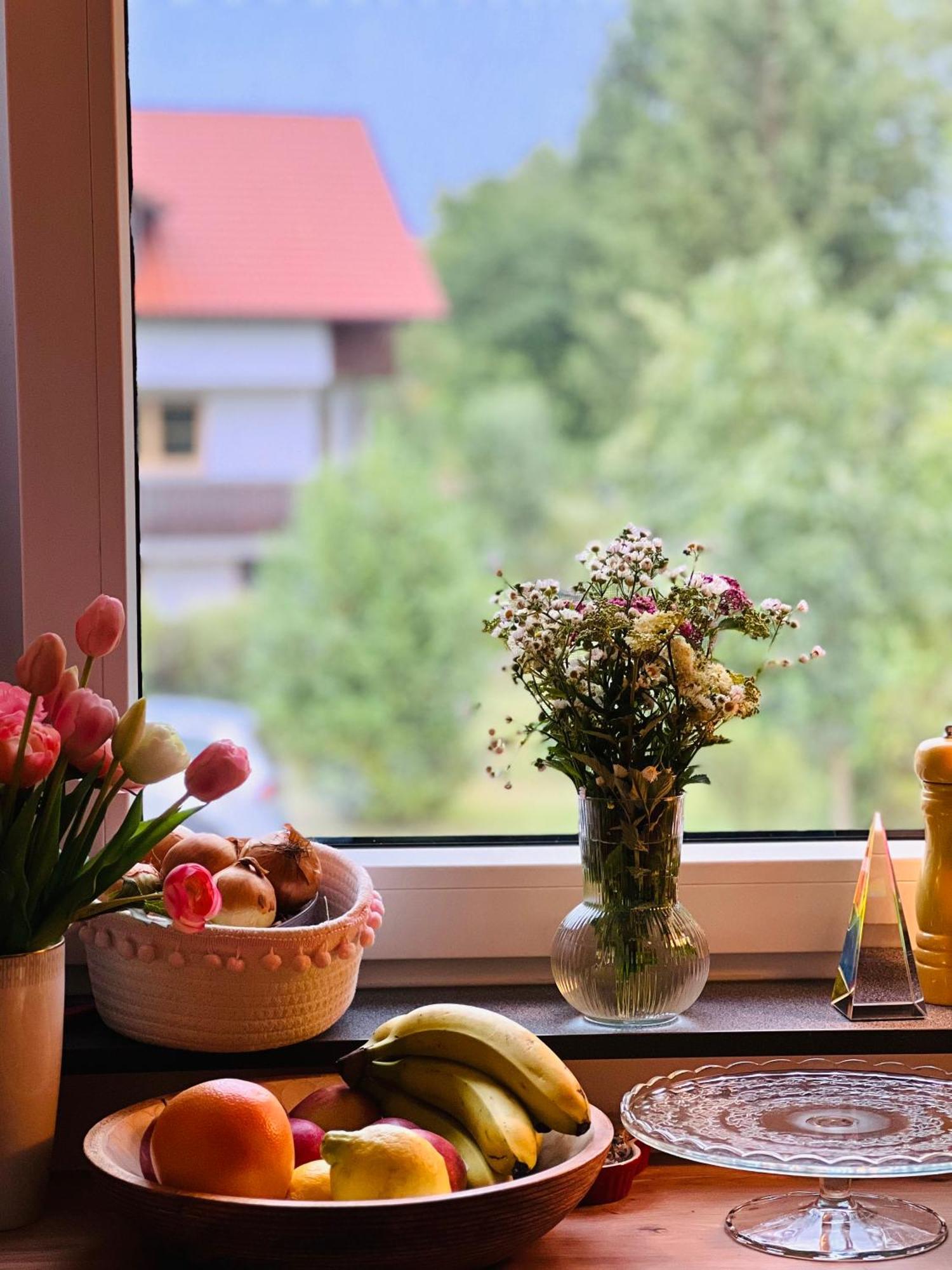 Ferienwohnung Schlafen Im Atelier - Einzigartiges Gaestezimmer Am Ammersee Schondorf am Ammersee Exterior foto