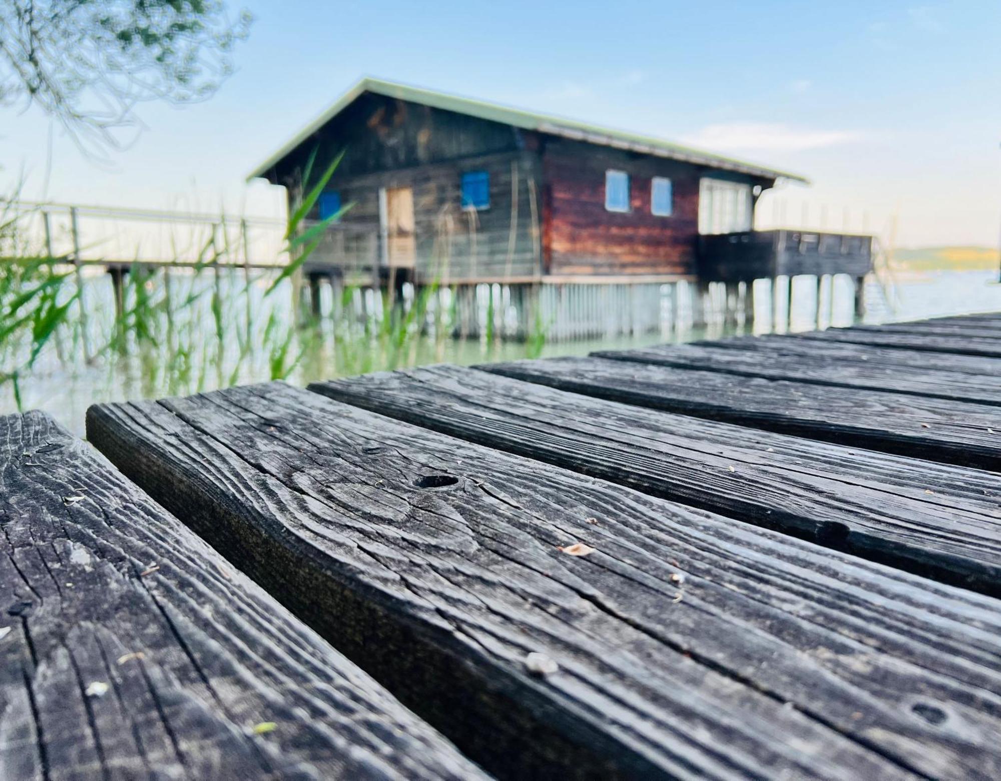 Ferienwohnung Schlafen Im Atelier - Einzigartiges Gaestezimmer Am Ammersee Schondorf am Ammersee Exterior foto